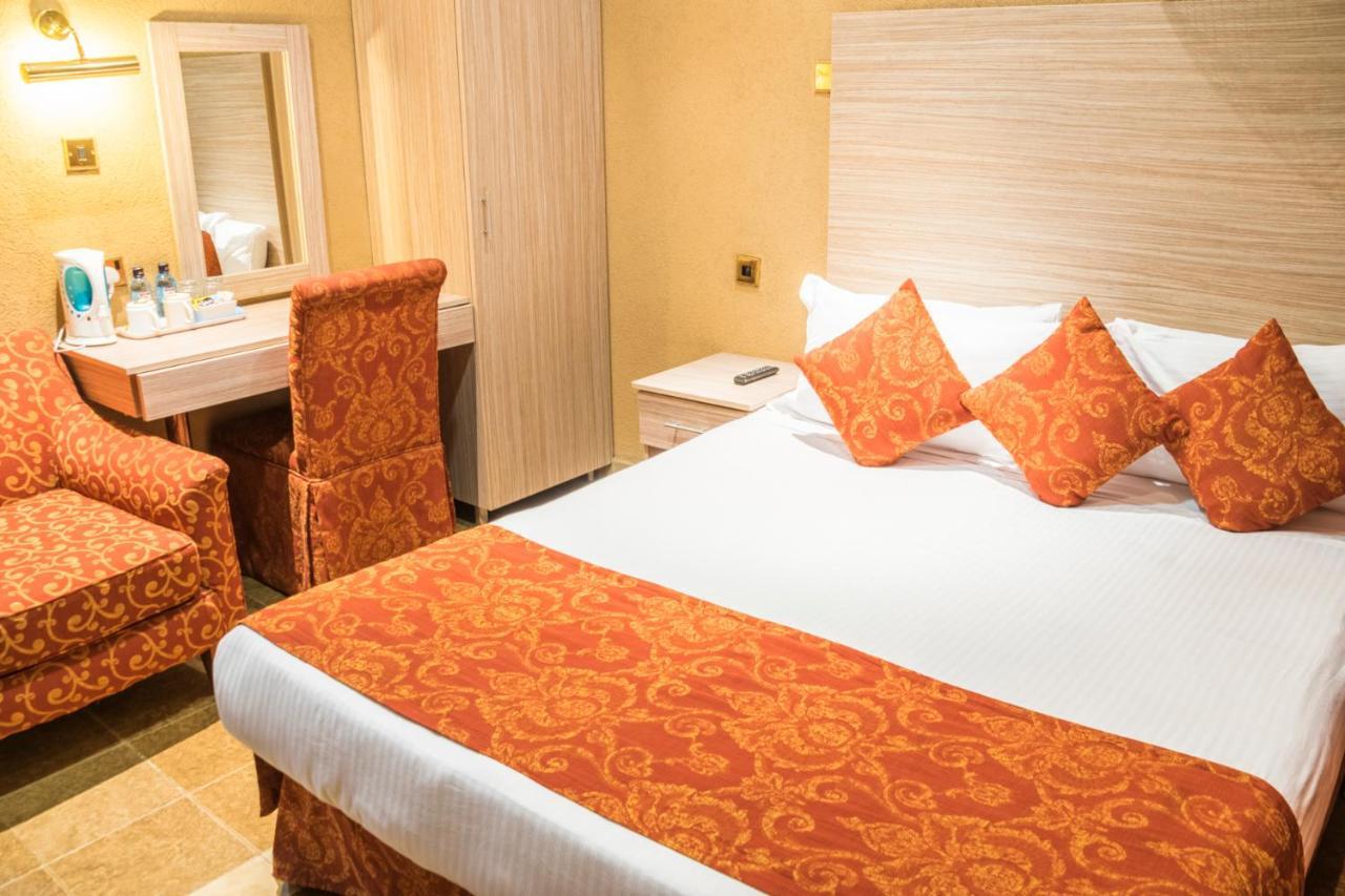 Hotel Waterbuck 나쿠루 외부 사진