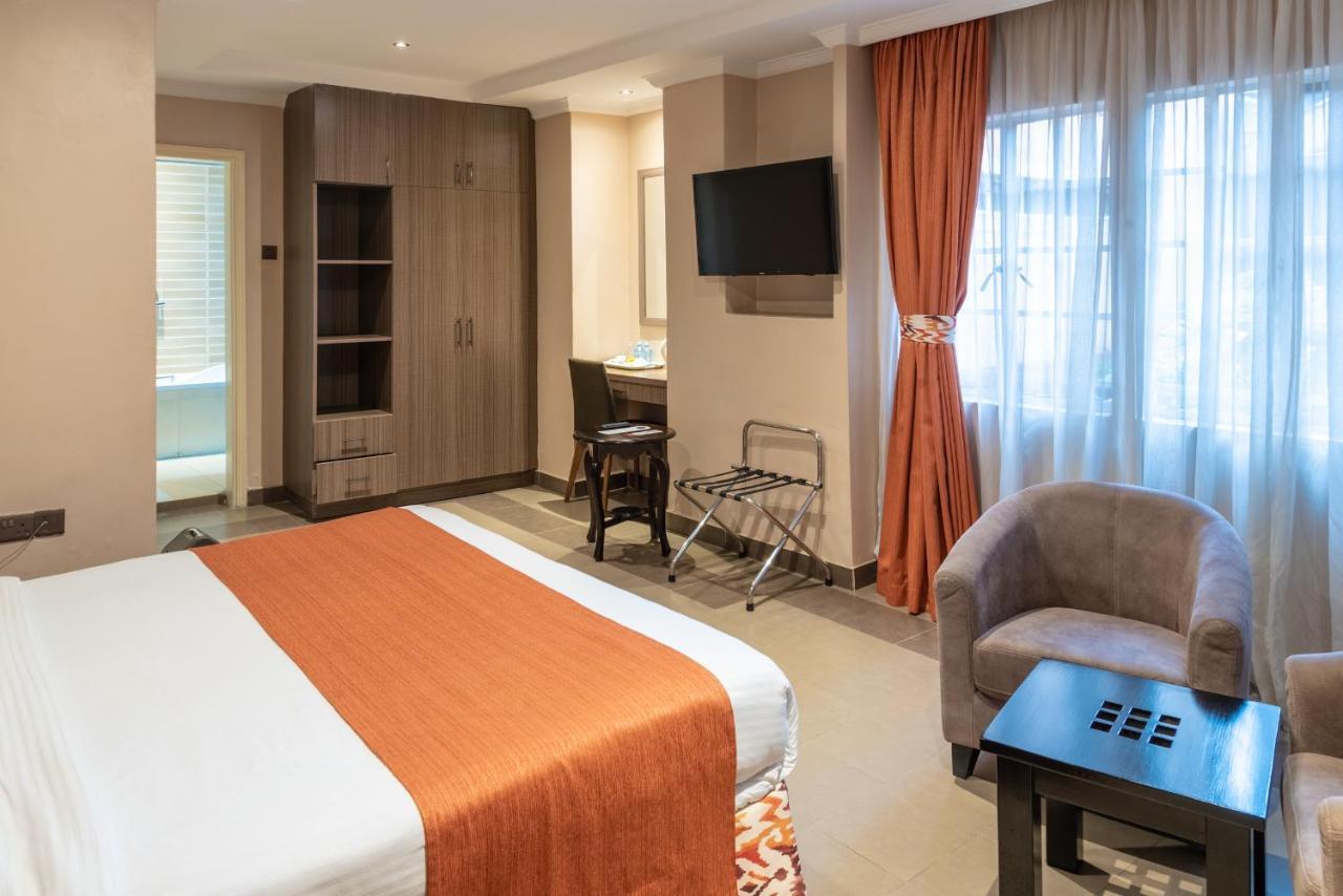 Hotel Waterbuck 나쿠루 외부 사진
