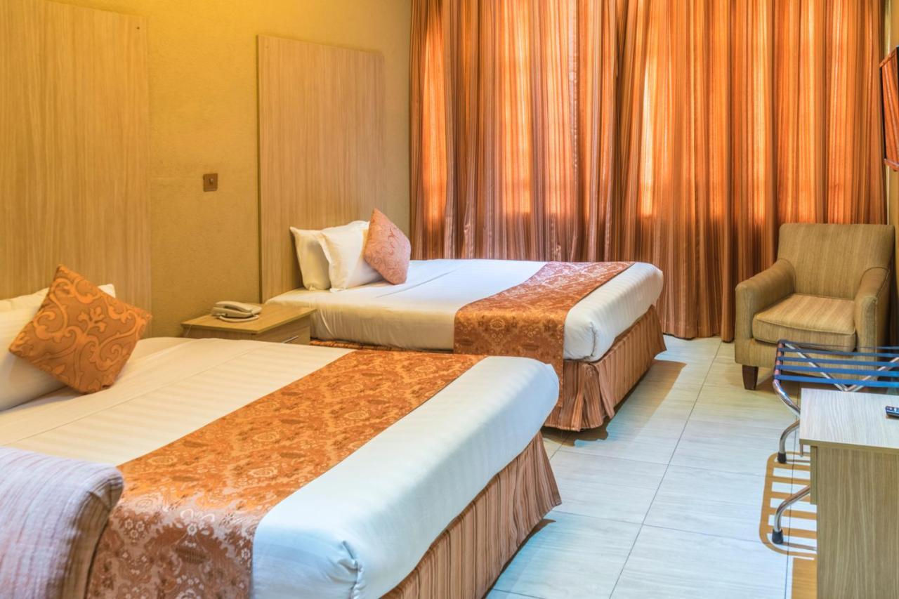 Hotel Waterbuck 나쿠루 외부 사진