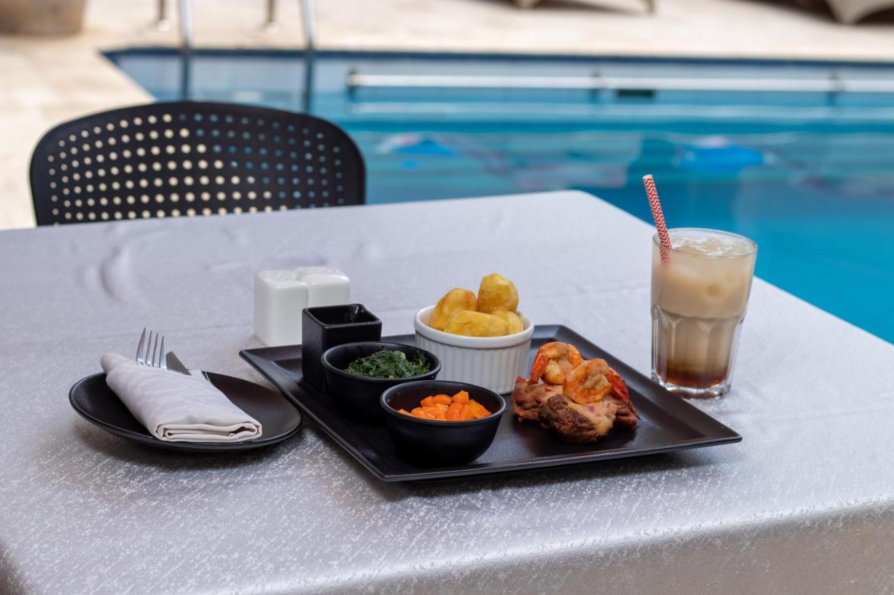 Hotel Waterbuck 나쿠루 외부 사진
